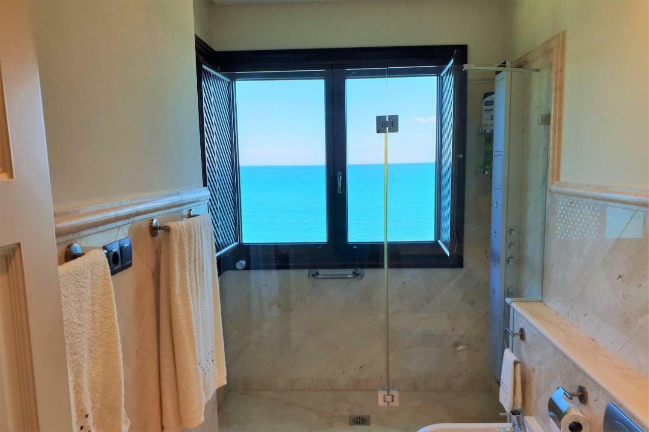 Luxury Apartment Frontal To The Sea In Estepona Doncella Beach Exterior foto