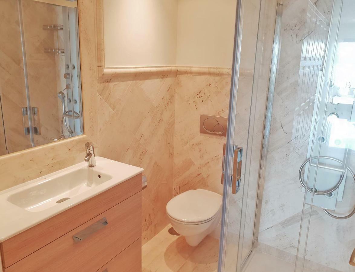Luxury Apartment Frontal To The Sea In Estepona Doncella Beach Exterior foto